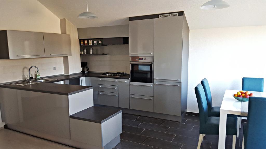 Apartment Lipa Irinovac Pokój zdjęcie