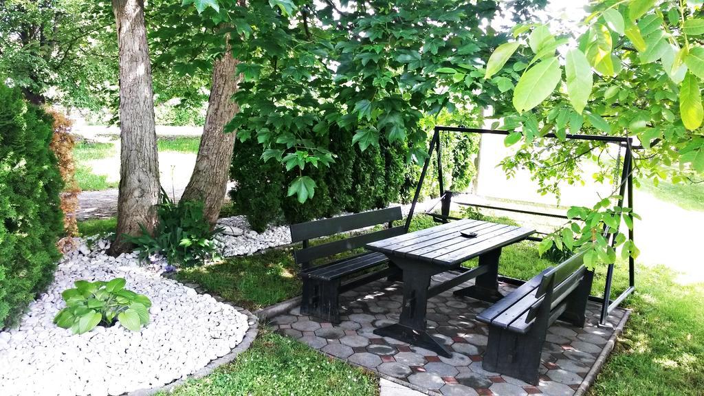 Apartment Lipa Irinovac Pokój zdjęcie