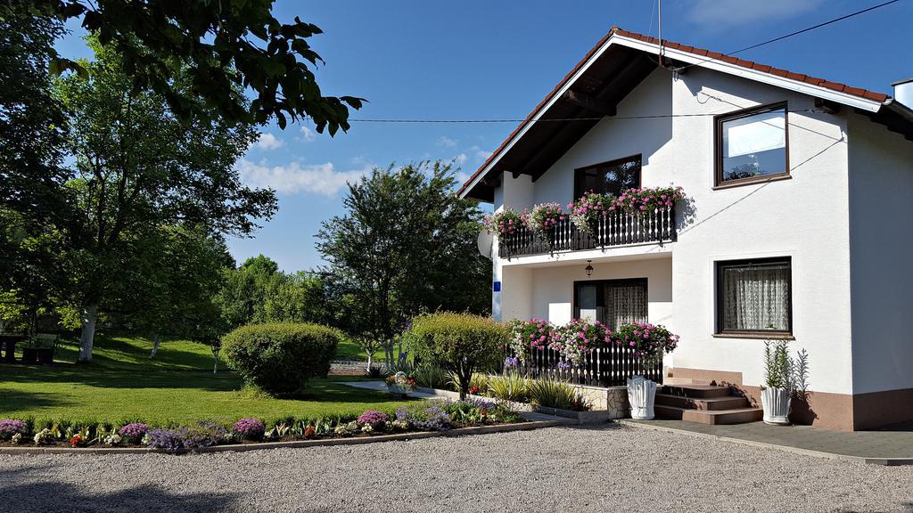 Apartment Lipa Irinovac Zewnętrze zdjęcie